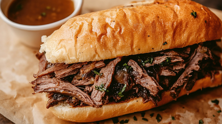 French dip sanwhich