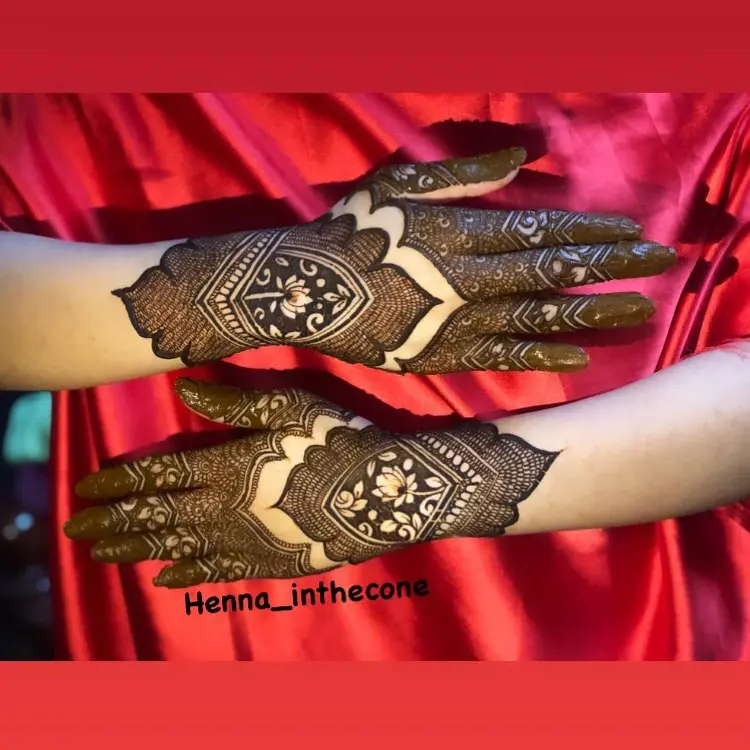 100 Best Back Hand Mehndi Design in 2023