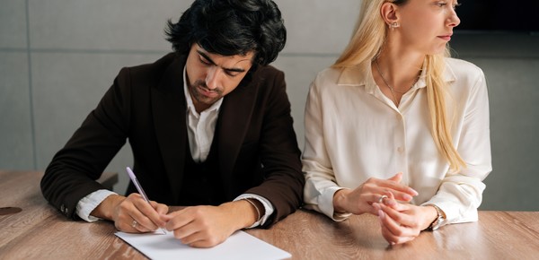 Doulas de divorcio: qué son, para qué sirven y quiénes suelen contratarlas