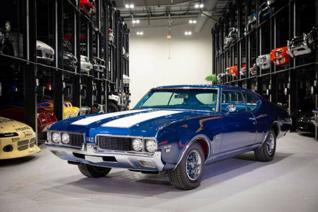 1969 Oldsmobile 442 (Blue/Blue)