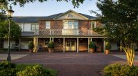 Williamsburg Lodge exterior