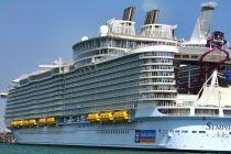 Royal Caribbean's ship Symphony OTS unable to dock in San Juan (Puerto Rico)