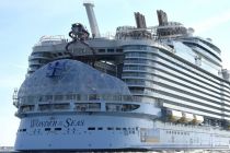 RCI-Royal Caribbean's ships change itineraries due to Hurricane Beryl