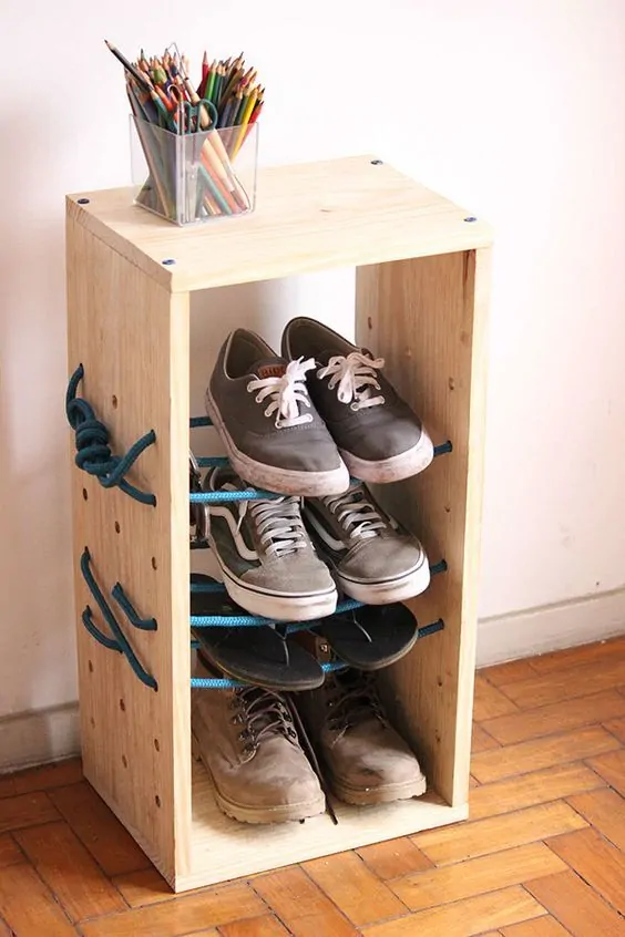 Wood & Rope Shoe Holder