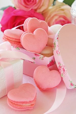 Sweet Pink Heart Wedding Macaron