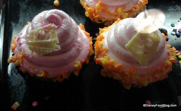 Strawberry Lemonade Cupcake