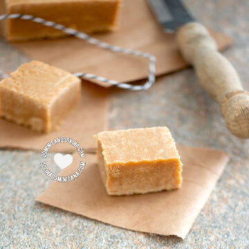 Dulce de leche en tabla (dulce de leche candy).