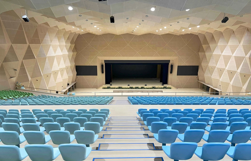 Array Sound System for Humen Foreign Language School