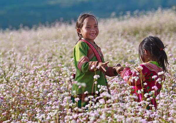 Tour du lịch Hà Giang hẻm Tu Sản 3 đêm 2 ngày - Con người Hà Giang