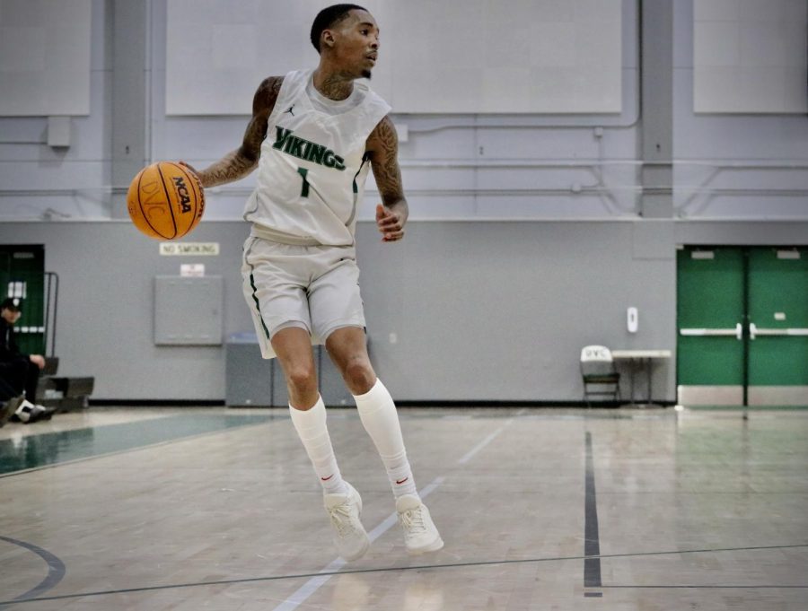 Behind the Mic and On the Court, Malik Edwards’s Star Is Rising