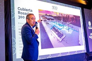 Fecha histórica. 27 de febrero de 2025, el intendente Pablo Javkin durante el anuncio del Programa Rosario 300.