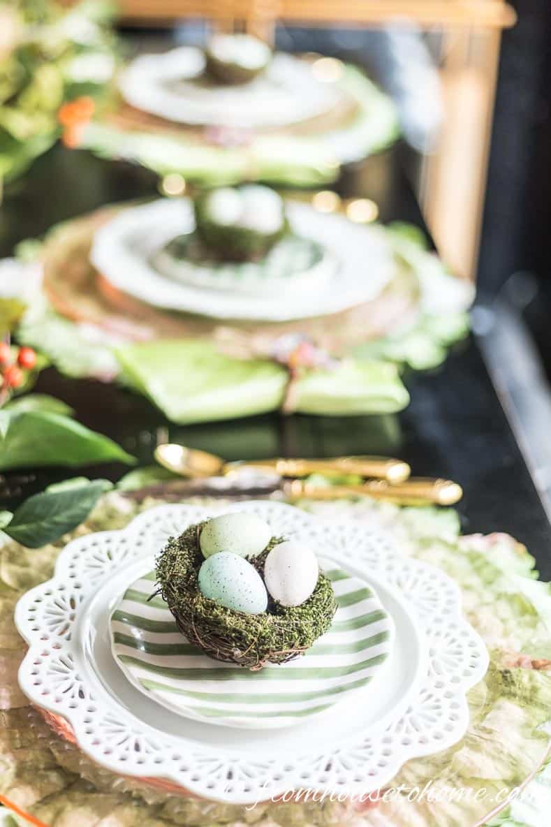 Green and white accent plates