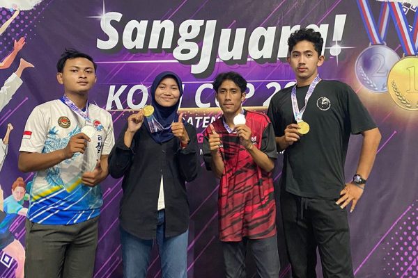 UKM Taekwondo Universitas Esa Unggul Raih Prestasi Gemilang di KONI CUP ...