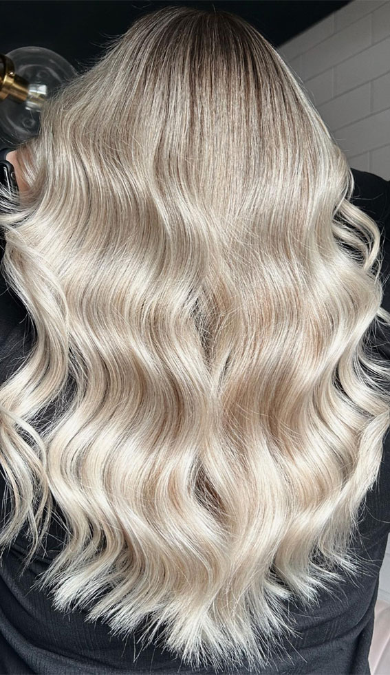 Enchanting Hair Colour Trends To Illuminate 2024 : Champagne Silk Hair