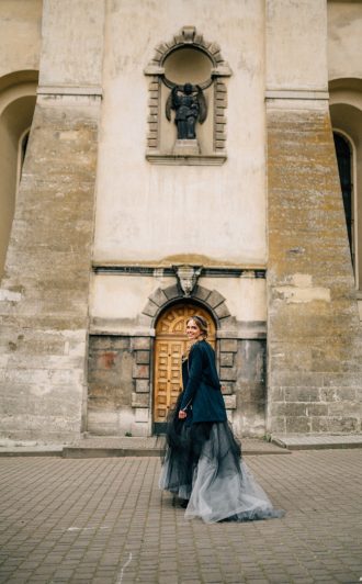 black wedding gown unconventional wedding ideas #wedding #black #unconventional