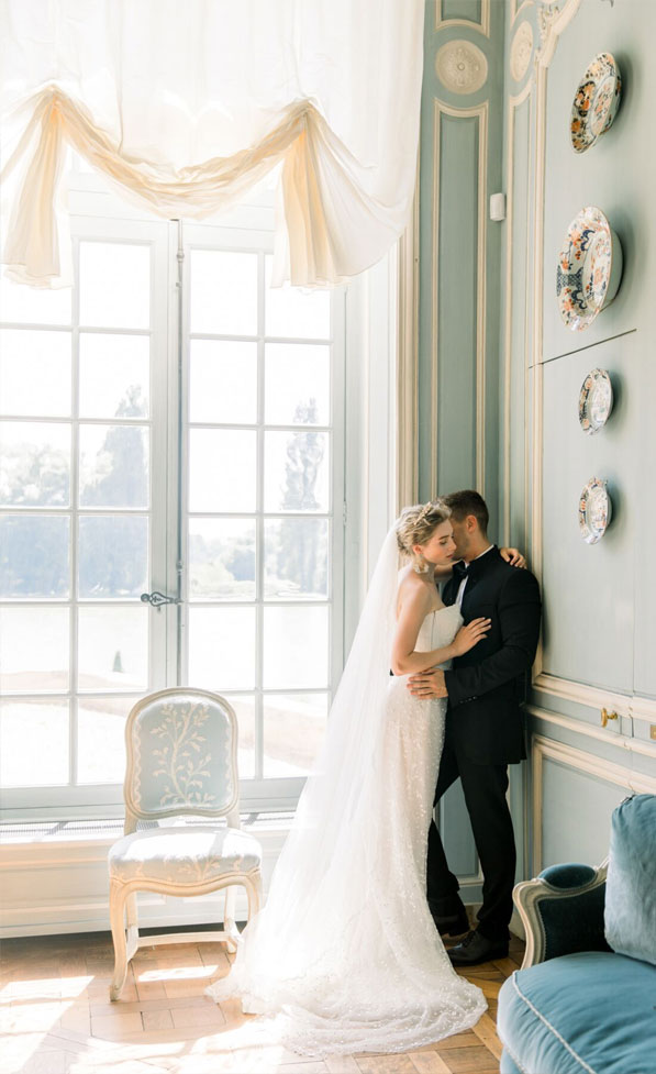 Dreamy French Chateau Wedding With Purple And Cream Color Palette