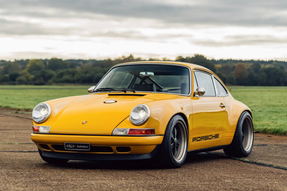 RM Sotheby’s : Le prix de la première 911 by Singer immatriculée au Royaume-Uni