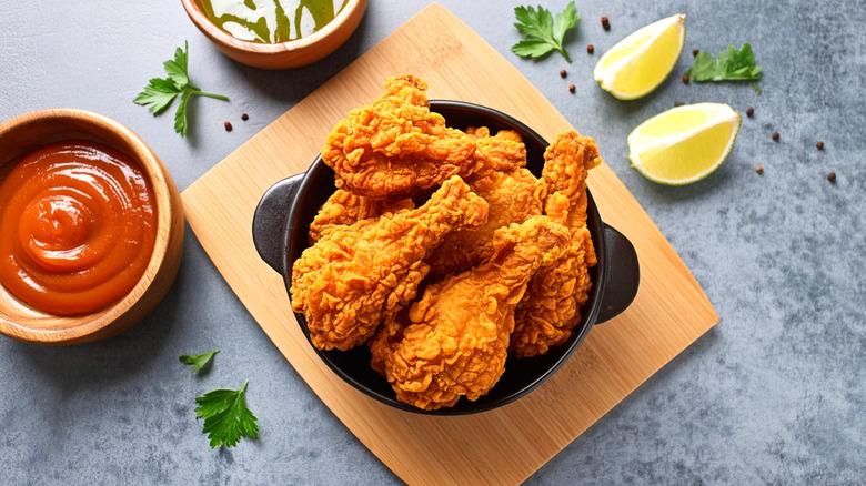 black pot of fried chicken