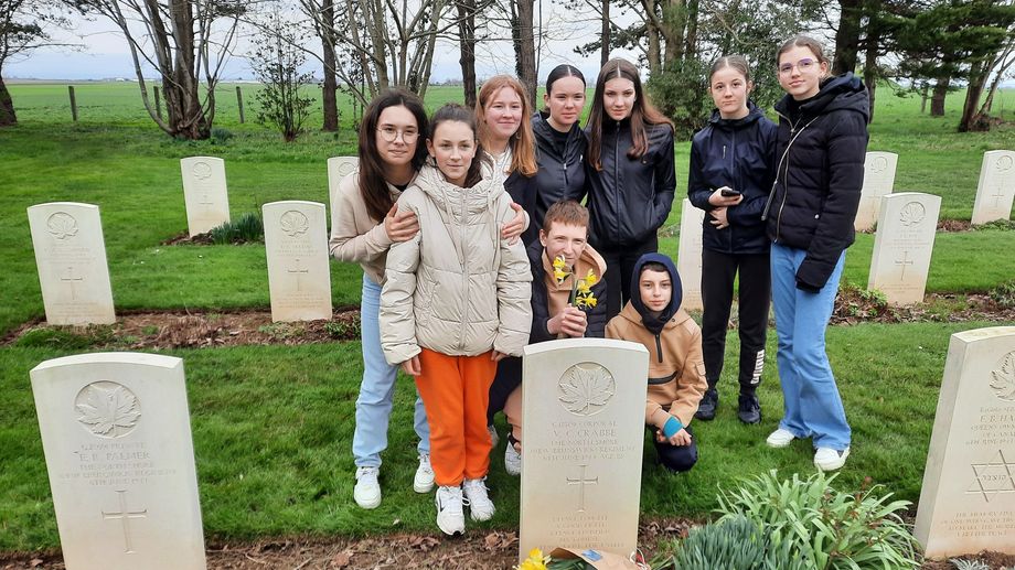 Le collège de Molière de L'Aigle va enraciner la mémoire de son vétéran canadien Victor Crabbe