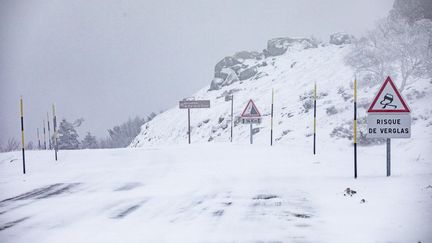 Épisode cévenol : des cumuls de neige attendus dès 400 mètres d'altitude dans les Cévènes, l'Aveyron et la Lozère. Image d'illustration. (BENJAMIN POLGE / HANS LUCAS)