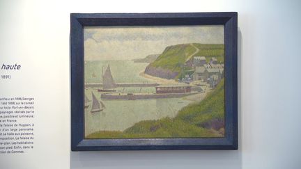 Le tableau intitulé "Port-en-Bessin, avant-port, marée haute" de Georges Seurat est prêté au Musée d'Art et d'Histoire Baron Gérard à Bayeux (Calvados), par le musée d’Orsay jusqu’au 23 juin 2024. (France 3 Normandie : S. Potay / A. Delcourt / C. Duponchel / M. Mendy / J. Pierens)