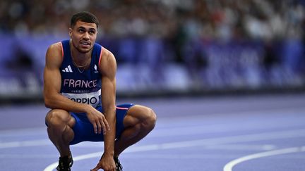 L'athlète français Wilfried Happio lors des Jeux olympiques, le 7 août 2024 au Stade de France, à Saint-Denis. (JEWEL SAMAD / AFP)