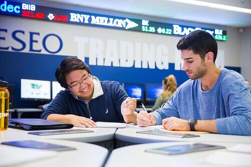 students in geneseo trading room