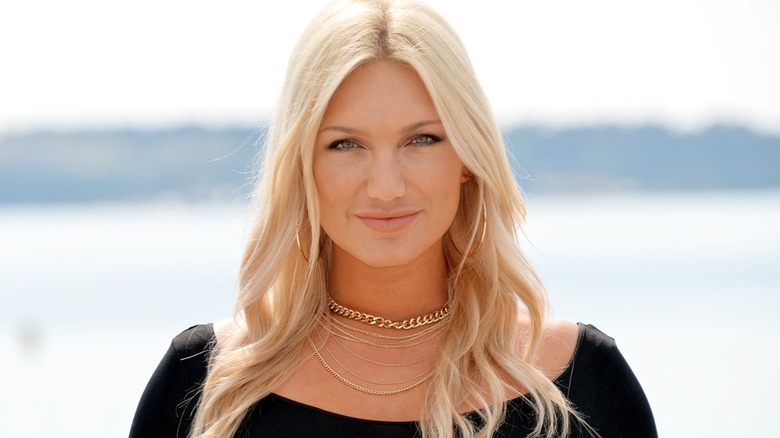 Brooke Hogan wearing necklaces