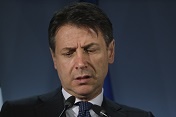 Italian government plunged into chaos as coalition collapses