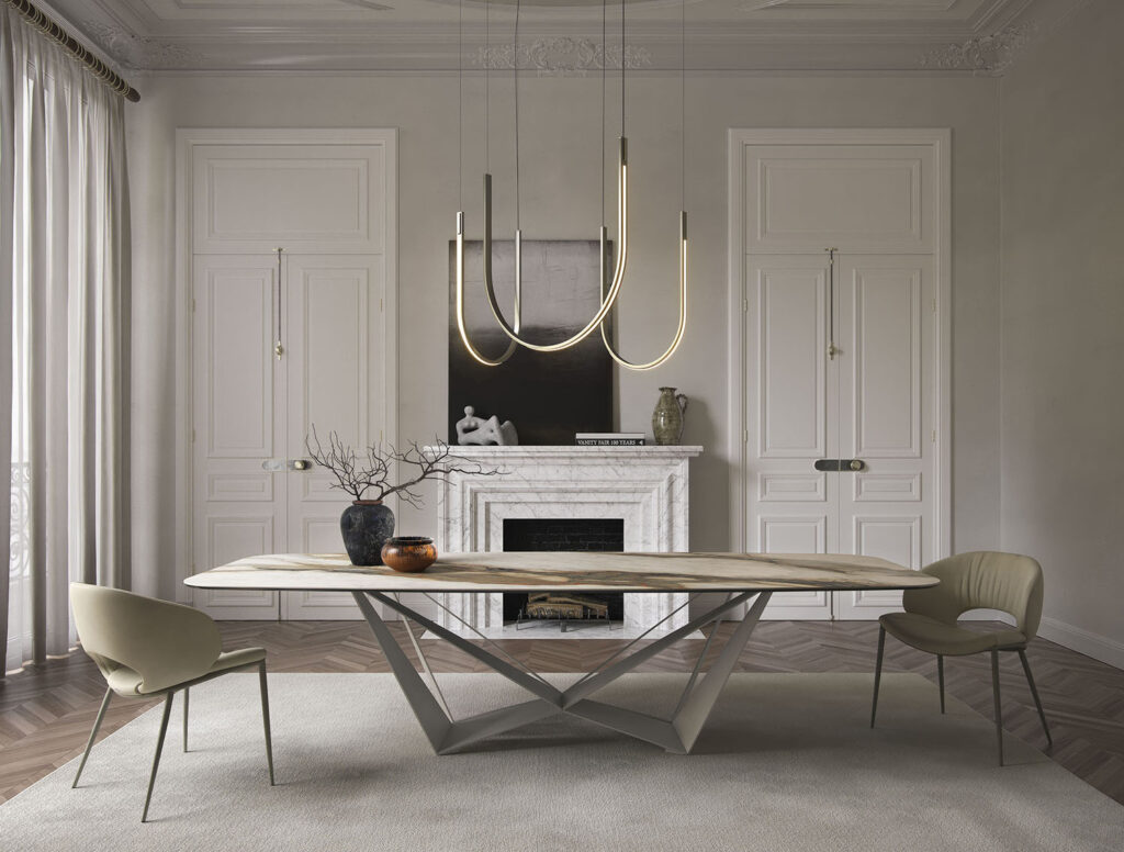 Cattelan Italia Skorpio table with Miranda chairs