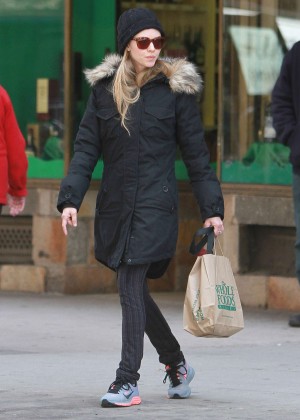 Amanda Seyfried on the set of a photoshoot -04 | GotCeleb