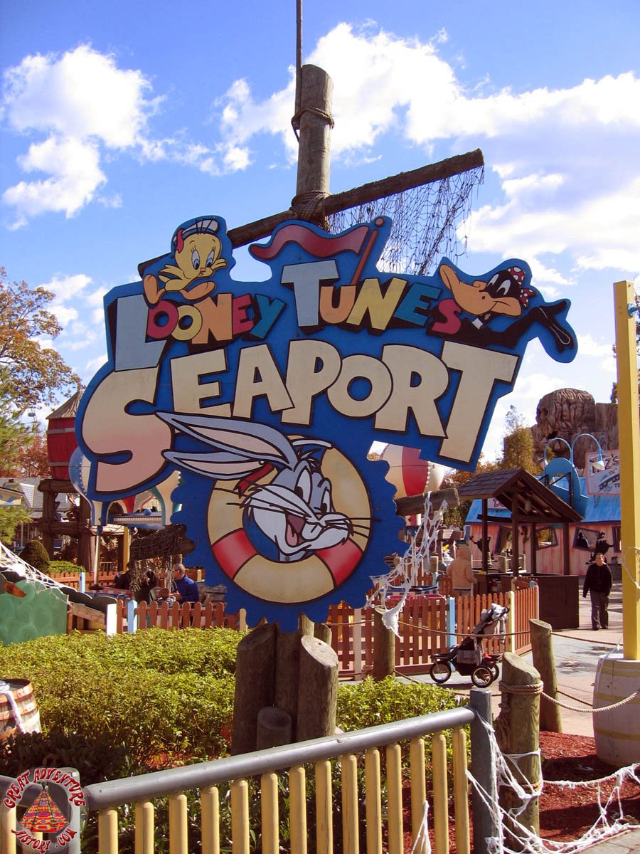 Looney Tunes Seaport At Six Flags Great Adventure