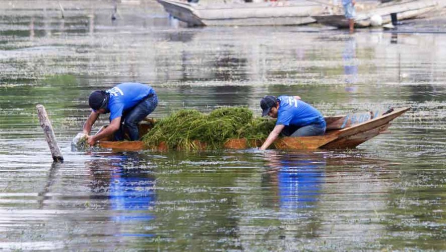 Cómo puedes ayudar a salvar el Lago de Atitlán en Guatemala