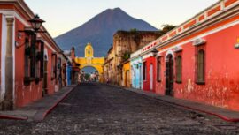 Pago de estacionamiento en Antigua Guatemala