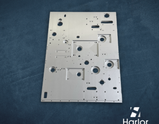 Plaque machine en aluminium