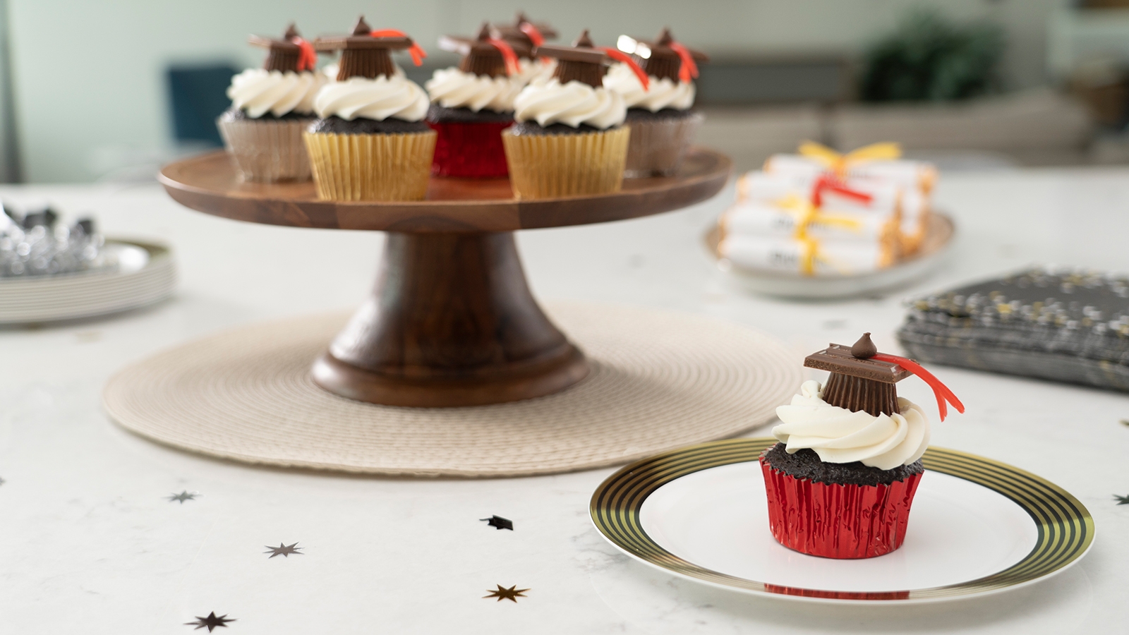 graduation cap cupcakes