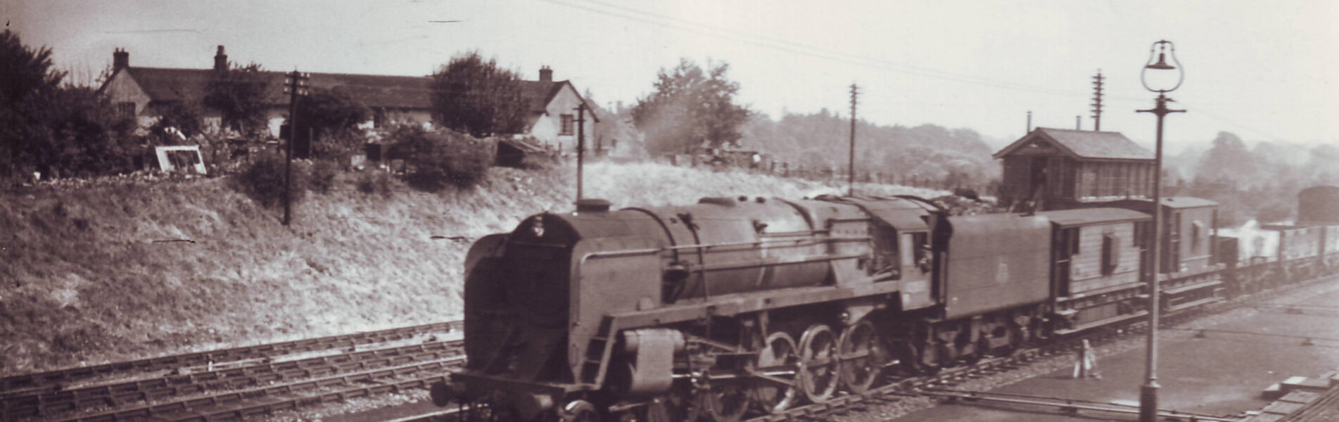 Train 92039 at Hertford North Station