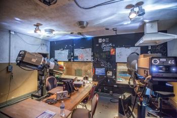 Pasadena Civic Auditorium, Los Angeles: Greater Metropolitan Area: Projection/Spot Booth from rear