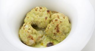 Coliflor con bechamel al pesto