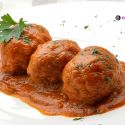 Albóndigas en salsa de tomate y cebolla, receta de Karlos Arguiñano