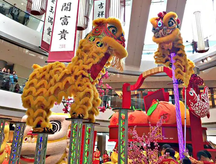 Chinese New Year Lion Dance in Hong Kong at Harbour City