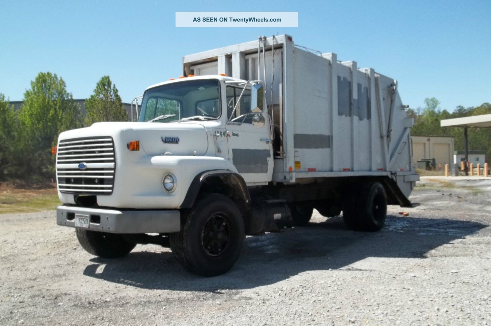 Ford L8000