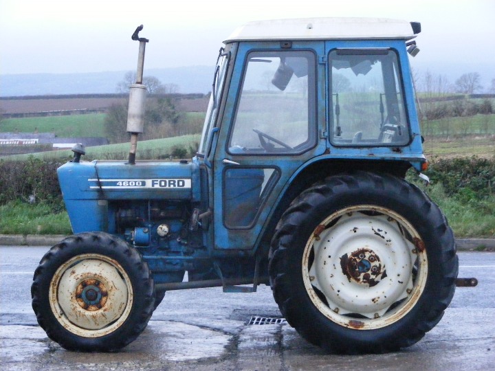 Ford 4600