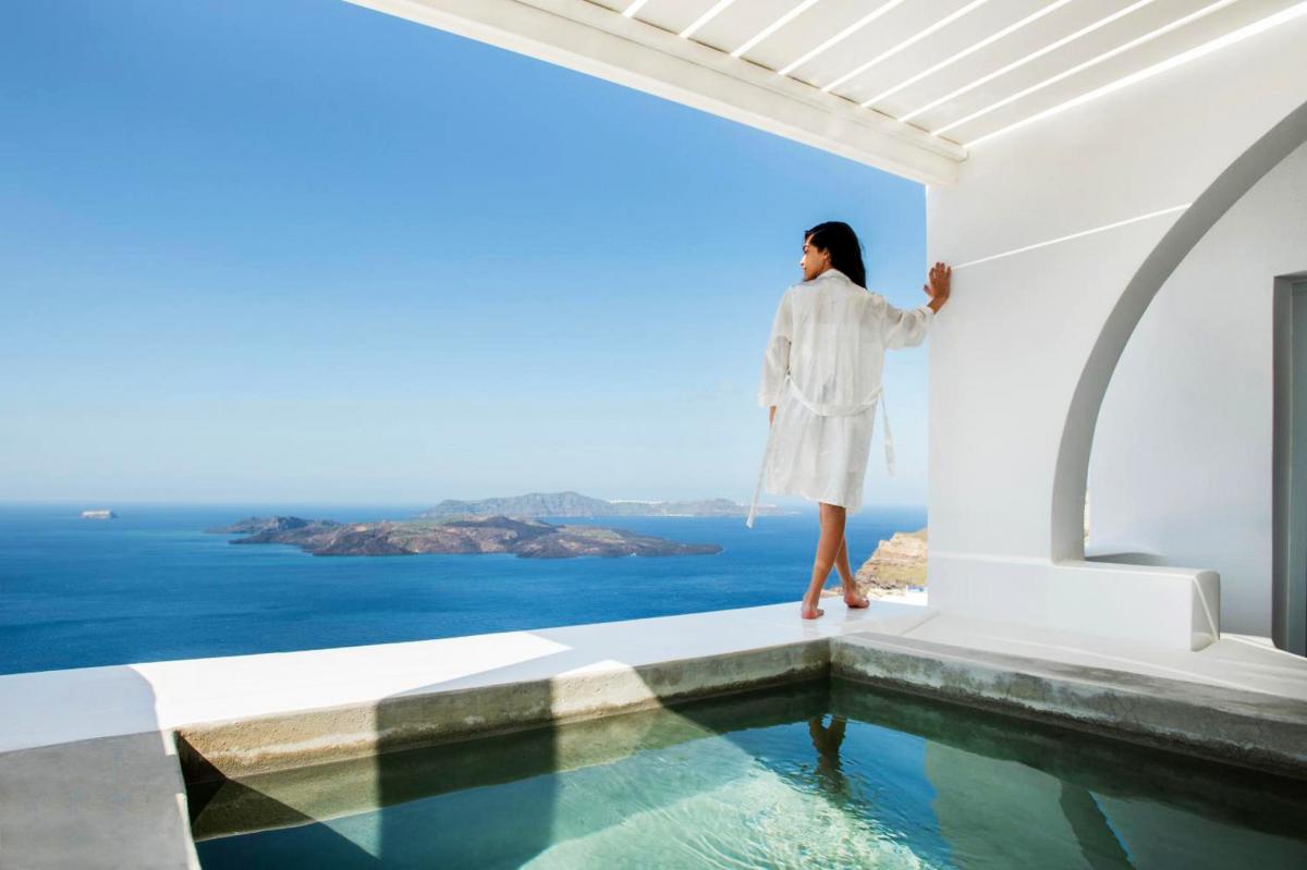 Hotel with private pool - Lilium Hotel Santorini