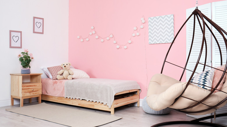 kids' room with hanging chair