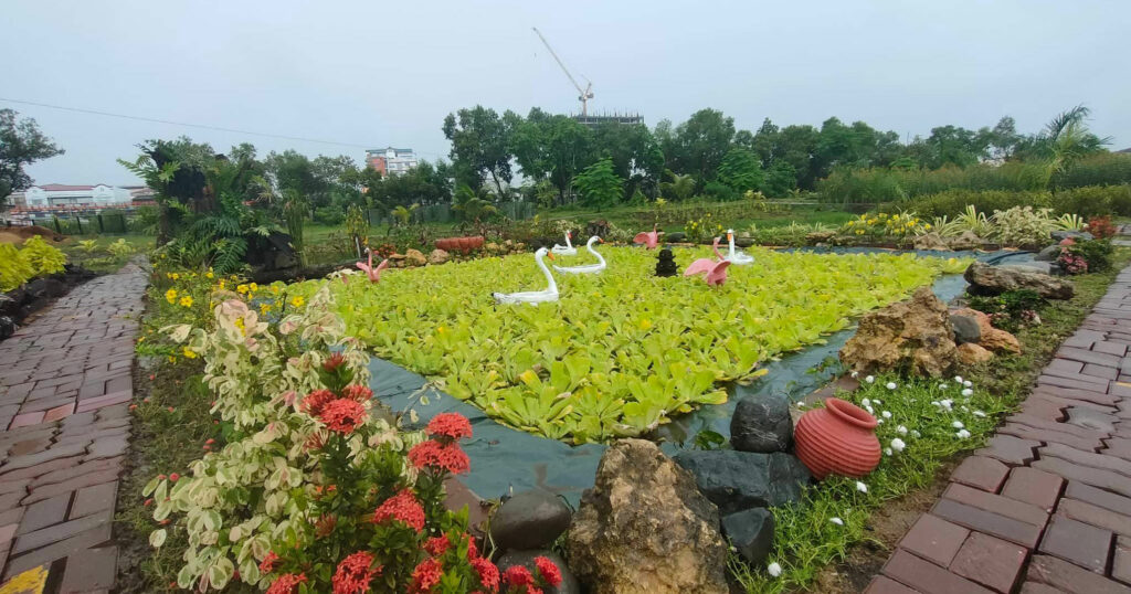 Garden pond in Iloilo City Garden of Love.