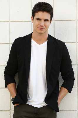 Robbie Amell poster