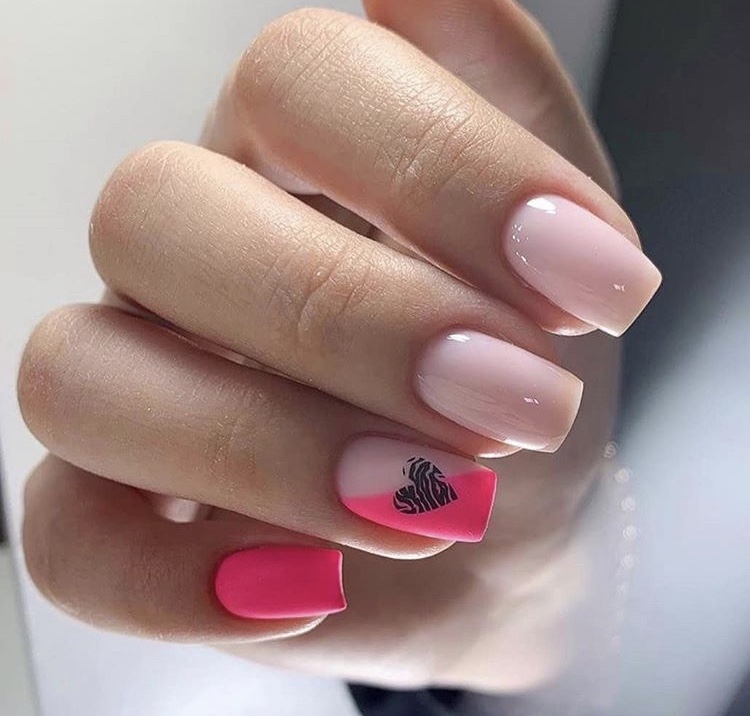 Matte pink and gel nude short creative nails