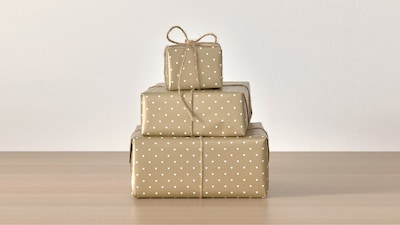 Wrapping paper, gift bags & accessories