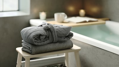 Dressing gowns, slippers & spa accessories